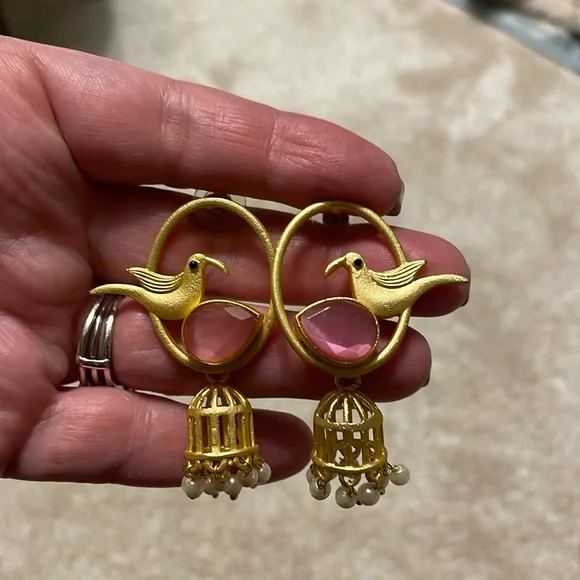 True left and ight costume jewelry earrings of birds with pink jewels and cages - Picture 2 of 3